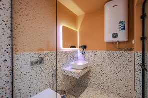 Bathroom - Grandstay Studio 110 (Durrës)