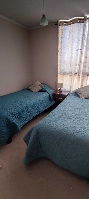 3 bedrooms, iron/ironing board, Internet, bed sheets - Centrally located condominium with swimming pool, barbecue area and children's playground. (La Serena)