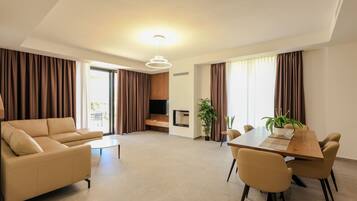 TV, fireplace, offices