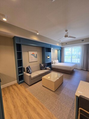 TV, offices - Go! 29 Margaritaville Studio (Kissimmee)