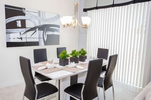 Dining - Unforgettable Family Stay 4Bd GameRoom   by Disney (Kissimmee)