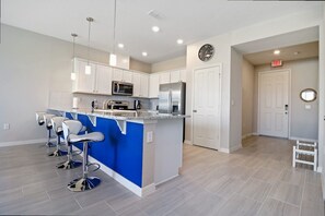 Fridge, microwave, oven, stovetop - Resort 4Bd Townhome w GameRoom   Patio Near Disney (Celebration)