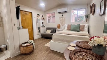 1 habitación, tabla de planchar con plancha, wifi y ropa de cama