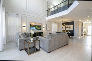 Interior - Themed 5Bd Family Villa w  Pool   Spa Near Disney (Davenport)