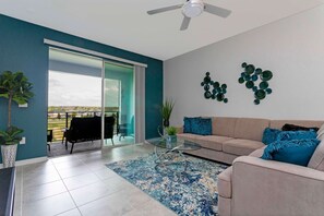 TV, DVD player, stereo, offices - Lake View Resort Condo w  Lazy River   Near Disney (Kissimmee)