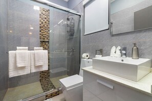 Hair dryer, towels - Coastal Escape in Riviera, Tower Isle~Beach Nearby (Tower Isle)