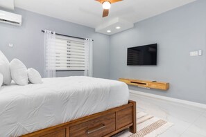 Room - Coastal Escape in Riviera, Tower Isle~Beach Nearby (Tower Isle)