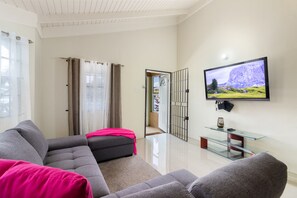 TV, studio