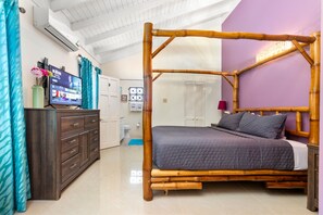 3 bedrooms, desk, iron/ironing board, travel cot - Adorable Beach House in Drax Hall~Gated~Pool~Gym (Saint Ann's Bay)