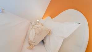 3 Schlafzimmer, Schreibtisch, Bügeleisen/Bügelbrett, Bettwäsche