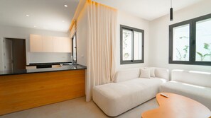 TV - Villa Malaga Luxury for 10 in Central Marsa (La Marsa)