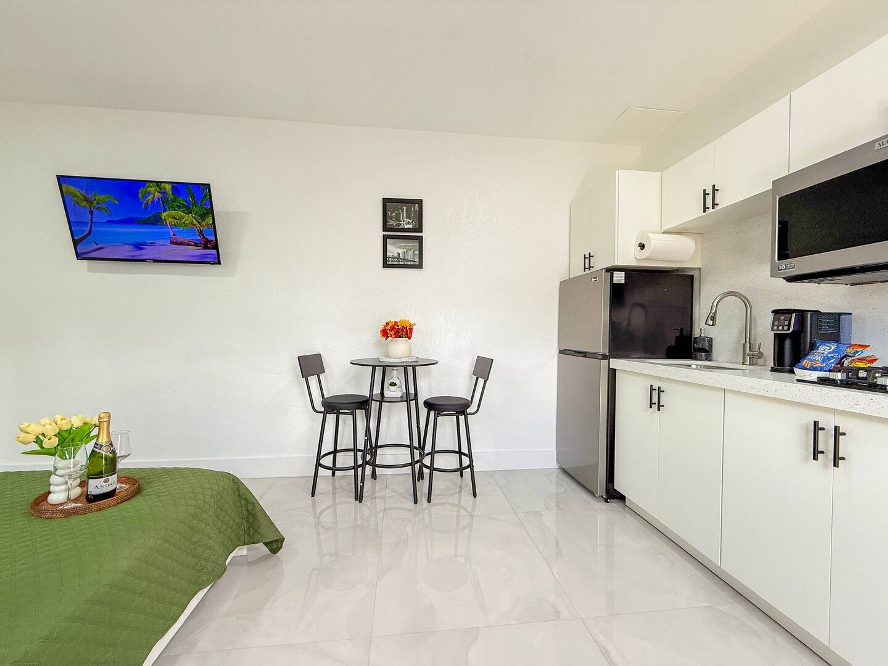 Fridge, microwave, coffee/tea maker, toaster
