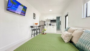 Interior - Luxury Suite • Studio with Kitchen & Spa Shower (Miramar)