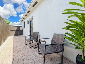 Terrace/patio - Luxury Suite • Studio with Kitchen & Spa Shower (Miramar)