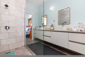 Hair dryer, towels - Teal Horizon~OceanfrontCaribbean Escape~Tower Isle (Tower Isle)