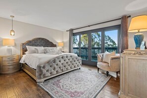 3 bedrooms, in-room safe, desk, iron/ironing board - @ Marbella Lane- Perfect Blend of Scenic & Comfort (Colma)