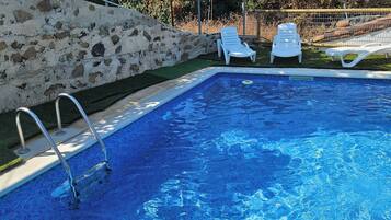 Casa, 3 habitaciones, fumadores, piscina privada | Piscina | Una piscina al aire libre