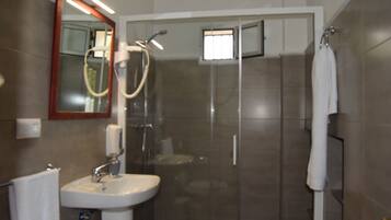 House, 3 Bedrooms, Smoking, Private Pool | Bathroom