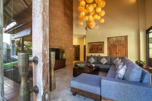 Interior - SPV Nusa Dua · Luxury Traditional Design, Nusa Dua (Kuta)