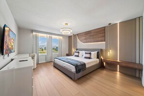 Desk, iron/ironing board, free WiFi, bed sheets - Designer 5BR GameLoft  Foam Pit   Lazy River 16164 (Clermont)