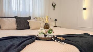 1 bedroom, desk, iron/ironing board, free WiFi