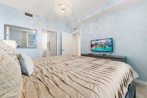Desk, iron/ironing board, free WiFi, bed sheets - Stunning 3Bd Near Disney Storey Lake 303 4731 (Kissimmee)