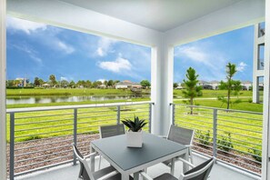 Outdoor dining - Lake-view Near Disney Resort w Lazy River 108 3151 (Kissimmee)
