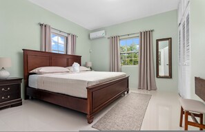 2 bedrooms, iron/ironing board, free WiFi, bed sheets - 3rd Floor Condo~ Tower Isle~24hr Security (Tower Isle)