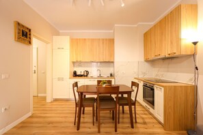 Private kitchen - Grandstay Urban Six in Durrës (Durrës)