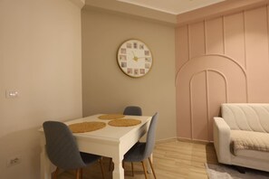Dining - Grandstay Urban Three (Durrës)
