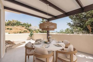 Outdoor dining - Terrace, Gym, Spa, Sea view, Parking, 3 Pools (Marbella)