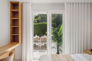 2 habitaciones, tabla de planchar con plancha, cuna de viaje y wifi 