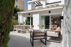 Outdoor dining - Beach 9 min, Golf, Private yard, Parking, 2 Pools (Málaga)