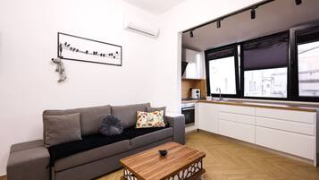 Fernseher, Kamin, Arbeitsbereiche