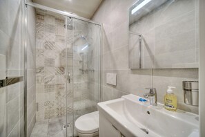 House - Agr Able Studio Quartier Suquet-vieux Port A0b185 (Cannes)