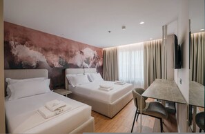 1 bedroom, desk, free WiFi - Ermes Deluxe Triple Room (Durrës)