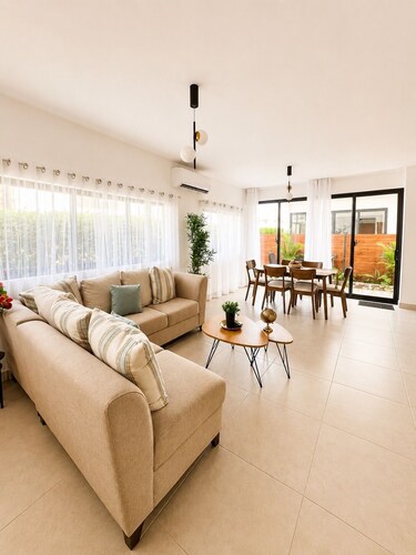 Caribbean getaway,  minutes away from the airport,  Downtown Punta Cana, beaches and attractions. Whether you're here for adventure, romance, great family time or pure relaxation, this is the place where memories are made.