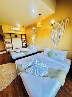 Chambre Quadruple Deluxe, plusieurs lits, balcon, vue océan