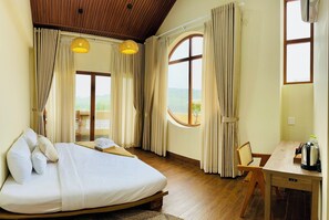 Deluxe Suite, Beach View - Tram Seven Retreat House Ganh Da Dia (Tuy An Đông)