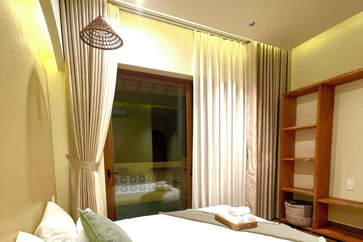 Chambre Double Deluxe, 1 trÚs grand lit, balcon, vue océan