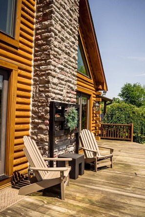 Terrace/patio - Private Luxury Log Cabin (New Hope)