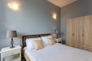 Room - Rooftop Terrace & Sea Views - Unique Valletta 1BR (Valletta)