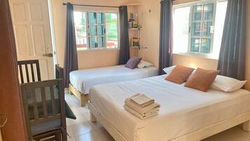 1 bedroom, bed sheets