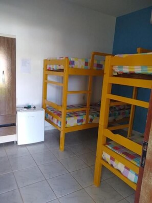 Basic Quadruple Room | Free WiFi - Pousada Cheguei Preá (Cruz)