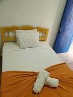 Habitación económica doble | Wifi gratis