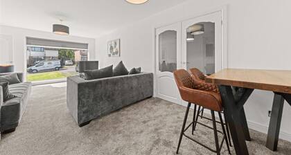 Large 5 Bedroom House Perfect For Group Stays - Free Parking - Near Glasgow