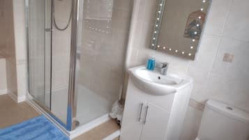 Kamar Double Comfort, pemandangan kebun | Kamar mandi