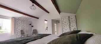 L'Orée du Puy, bed and breakfast and gîte for 15 people, 15min from Puy du Fou