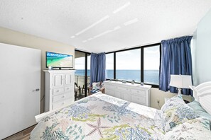 2 habitaciones, tabla de planchar con plancha y cuna de viaje
