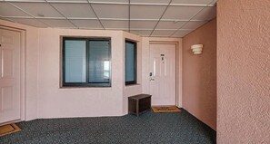 Interior - 2-bedroom beachfront condo in beautiful Sand Key, 4 mins south of Clearwater (Clearwater)